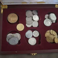تعدادی سکه قدیمی