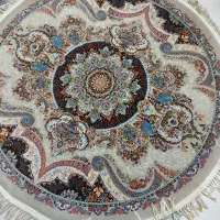 فرش گرد ۱۵۰ در۱۵۰ سانت در حد نو ۷۰۰ شانه