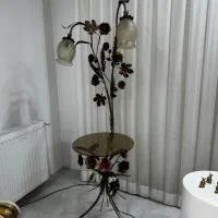 آباژور و میز خاطره