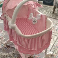 تخت گهواره شو موزیکال کنار مادر