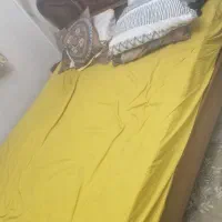 تخت خواب ۲ نفره چوب راش در حد نو
