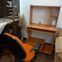 میز و صندلی کامپیوتر کاملا سالم