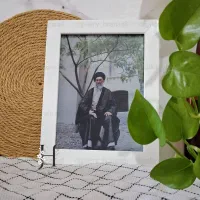 قاب عکس رهبر