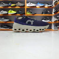 کتونی اورجینال تک سایز On Running مستر کتونی