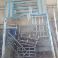 سلام تعدادی درب پنچره به فروش میرسد