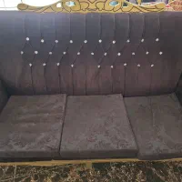 ۲ تا مبل.  یکی ۷ نفره ، یکی ۴ نفره