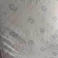 تشک سالم و کف تختی سالم بدون خراش و عالی