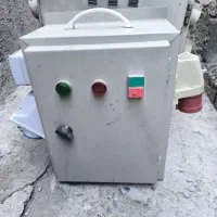 تابلو برق سالم بدون ایراد 2عدد بزرگ و کوچیک