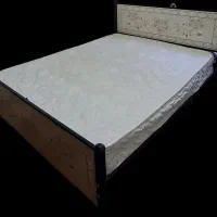تخت خواب به همراه تشک