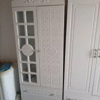 میزتلویزیون و گمد لباس