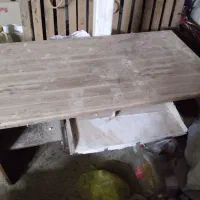 میز تحریر و کامپیوتر