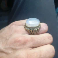 انگشتر و تسبیح چوبی و..