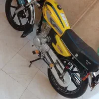 همتاز ۲۰۰ سی سی