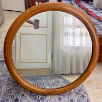 آینه چوبی گرد قدیمی