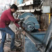 جوشکاری و آهنگری سیار تضمینی باکیفیت