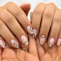آموزش و خدمات حرفه ای ناخن