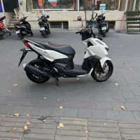 کیلیک واریو سفید صدفی ۱۶۰