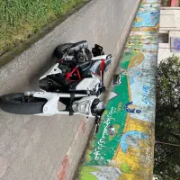 بنلی ۲۵۰مدل ۹۹‌وارداتی