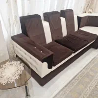 یک دست مبل هشت نفره به همراه میز نهار خوری شش نفره