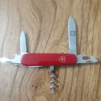 چاقو ویکتورینوکسVICTORINOX