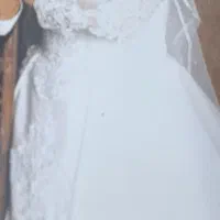 لباس عروس در حد نو