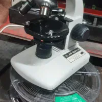 میکروسکوپ حرفه ای آزمایشگاهی و دانش اموزی