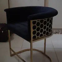 میز ناخن همراه با صندلی مشتری و زیردستی