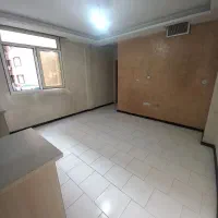 آپارتمان۴۸متر طبقه۲ پارکینگ انباری بغل مترورودکی