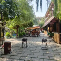 منشی باغ