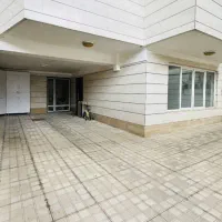 اجاره ی طبقه ی همکف ۹۳ متری