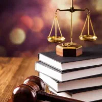 به تعدادی وکیل فقط خانم پایه یک دادگستری