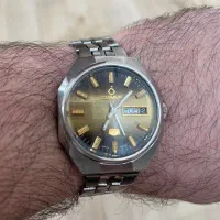 ساعت OMAX سوئیسی قدیمی در حد با قطعات فابریک