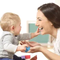 پرستار کودک نیروی کمکی