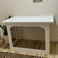 میز تحریر مینیمال