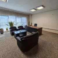 دفتر-کار-200-متری-طبقه-همکف-تاپ-لوکیشن-اداری