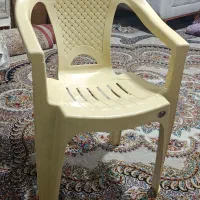 صندلی پلاستیکی