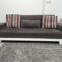 یک دست مبل ۵ نفره کاملا سالم و تمیز جنس خوب