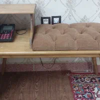 یک عدد میز تلفن نشیمن