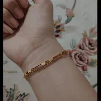 دستبند شیک و نما دار وزن 2.610