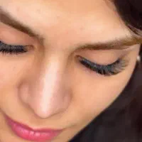 خدمات اکستنشن مژه