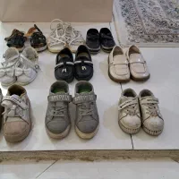 ۹ جفد کفش بچه گانه بدلیل کوچک شدن به فروش میرسد