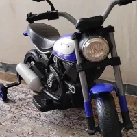 اسباب بازی ‌موتور شارژی