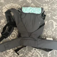 آغوشی نوزاد