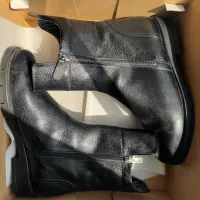 بوت زمستونی تمام چرم زنانه