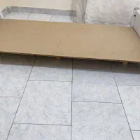 چوب تخت، زیر تختی