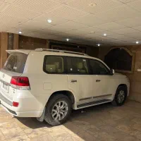 تویوتا لندکروز 2017