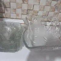 یک عددجامیوه ای ویه دست بشقاب