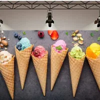 لبنیات سنتی و بستنی و عرقیات سنتی