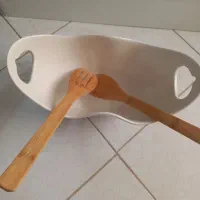 ظرف سالاد خوری سرامیکی به همراه قاشق چنگال چوبی نو