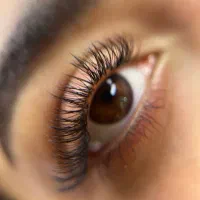 مدل اکستنشن مژه فقط هزینه ی مواد